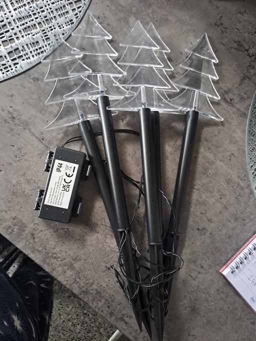  — new set stake tree lights