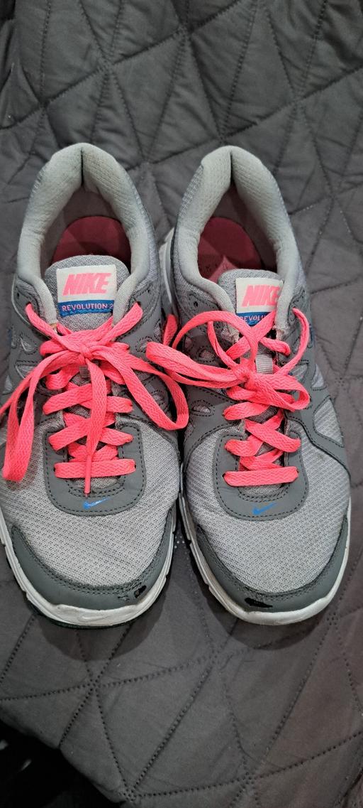  — Nike Revolution Trainers Size 6.5