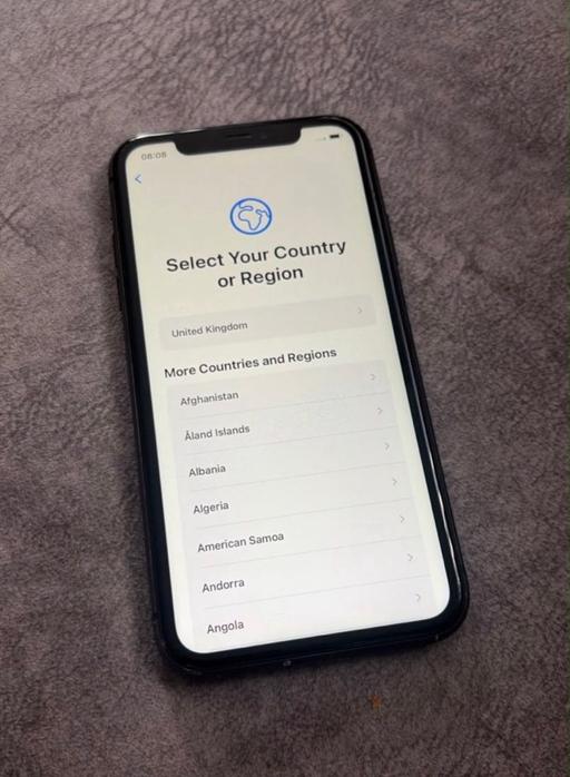 — IPhone 11 64gb unlocked