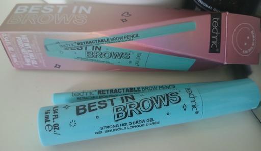  — Eyebrow set)
