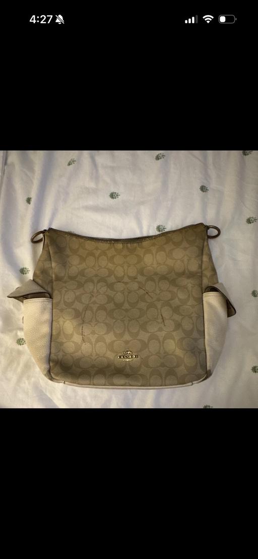  — Tote bag