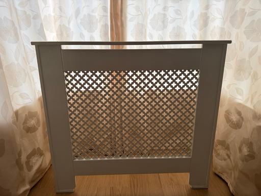  — Radiator cover