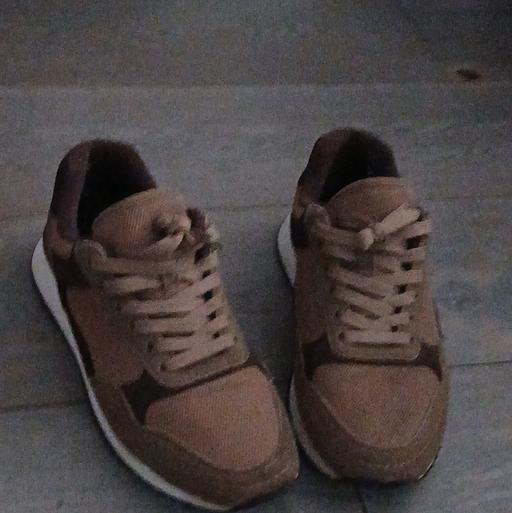  — mens trainers