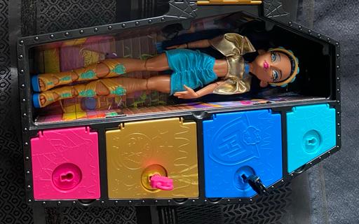  — Monster high doll