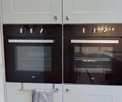  — OVEN - BUSH INTEGRATED X 2