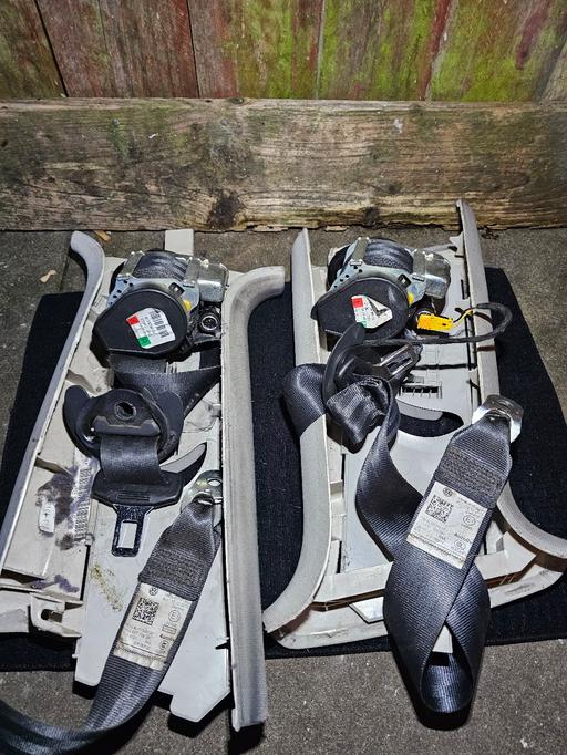 — VW GOLF MK6 5 DOORS REAR DRIVER SIDE & PASSEN