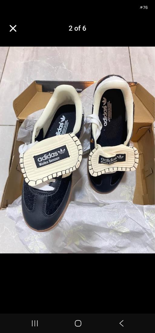  — Adidas wales banner black size 5&6 BRAND