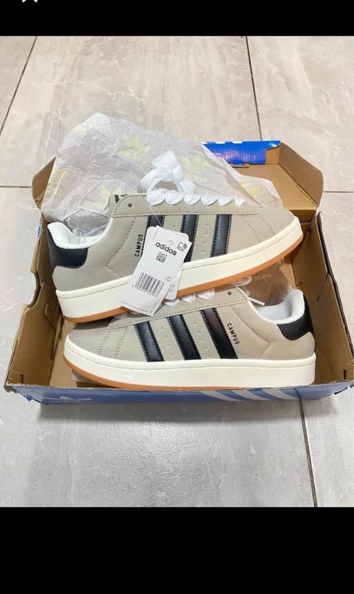  — Brand new adidas ORGINALS GREY size 6 women