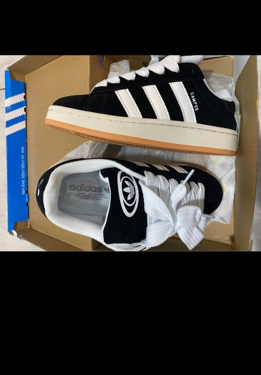  — Adidas ORGINALS size 5 black&white BRAND NEW