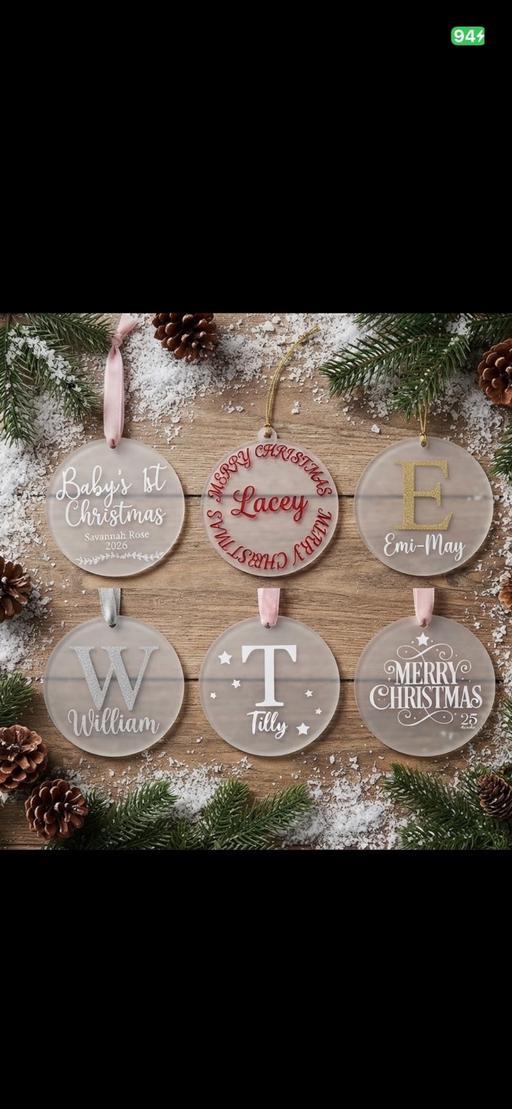  — Acrylic personalised bauble