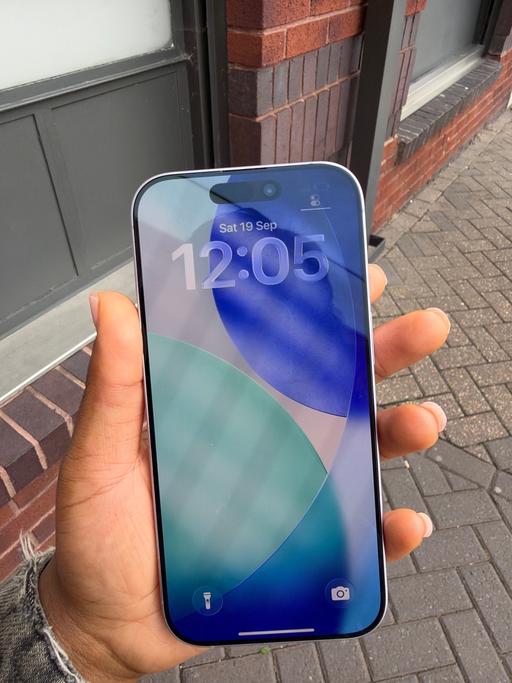  — iPhone 17