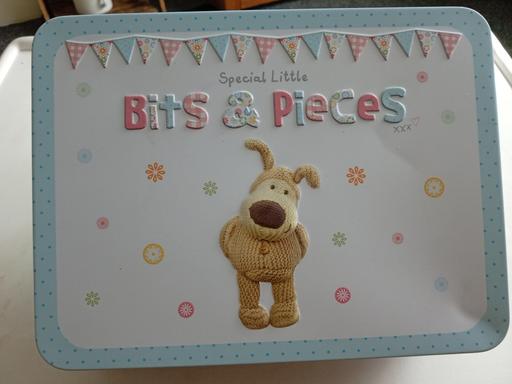  — 10" size Boofle design tin