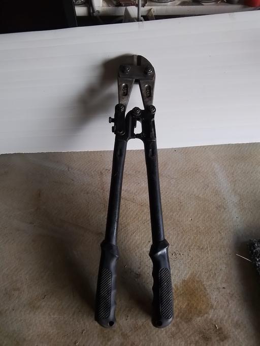  — Bolt croppers