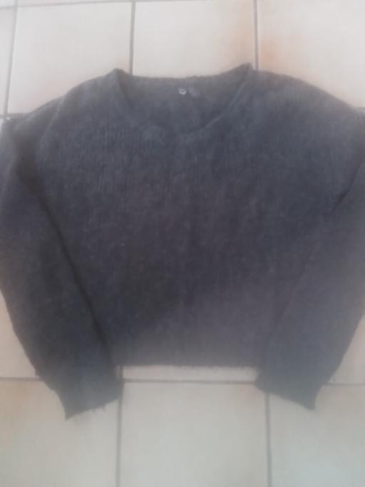  — H/M GREY JUMPER
