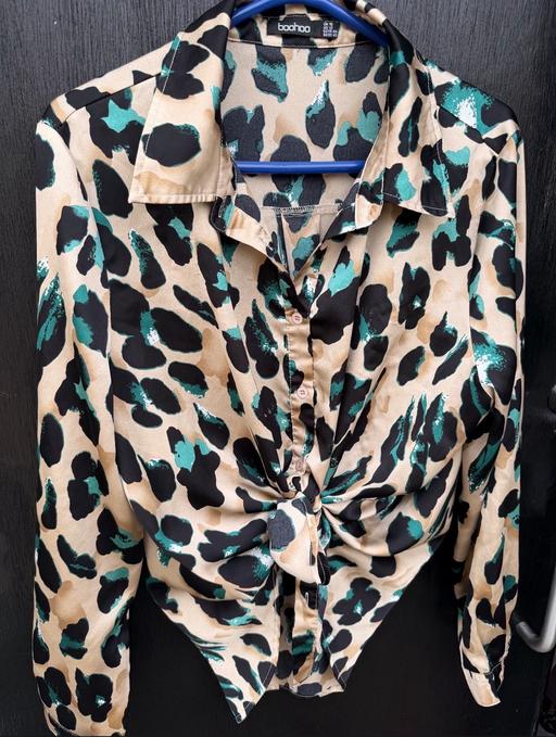  — Pattern shirt