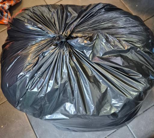  — FREE TOO COLLECT - MIXED BAG OF ITEMS