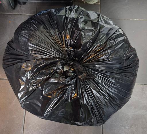  — FREE TOO COLLECT - Mixed Bag Of Items