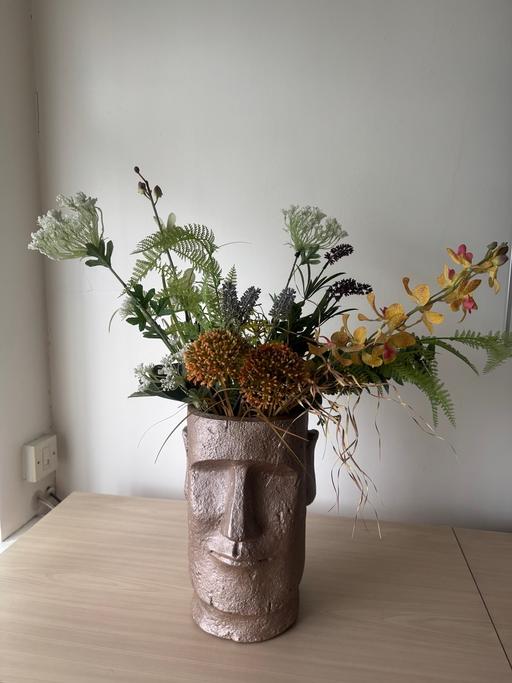  — Plant pot flower holder Easter Island head
