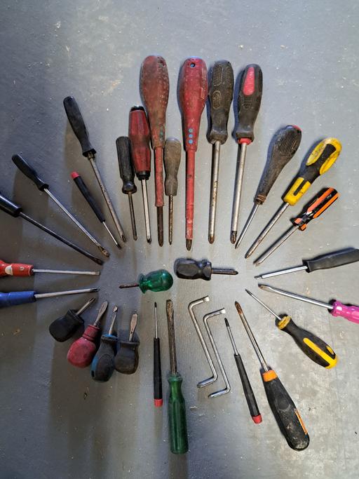  — screwdrivers