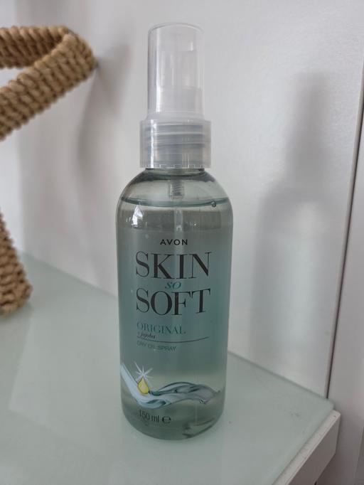  — NEW Avon Skin So Soft dry oil spray
