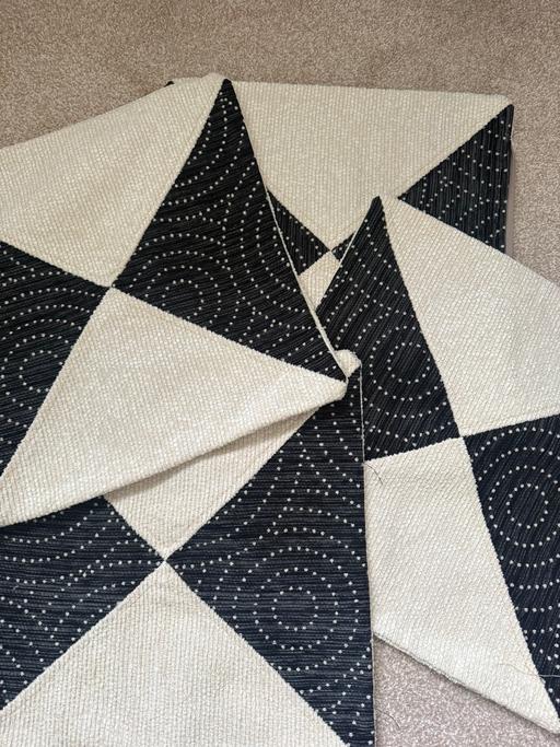  — Set of 4 cushion covers