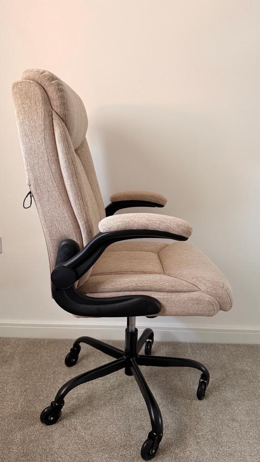  — Ergonomic Office Chair