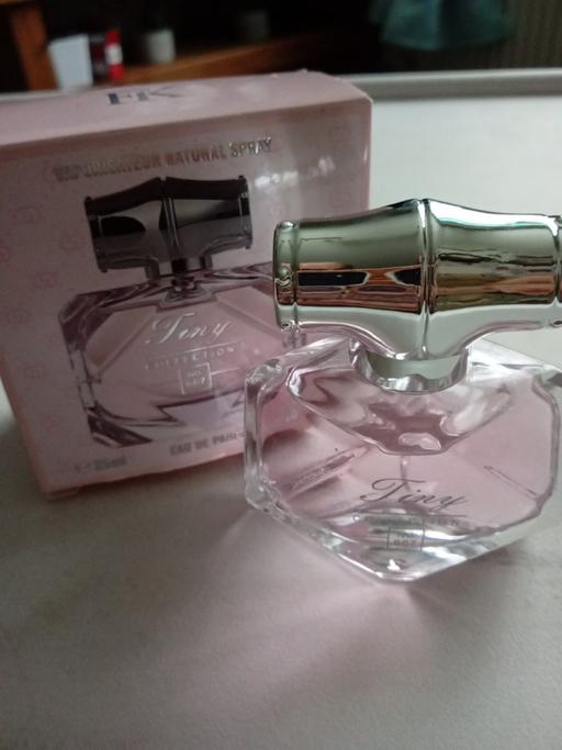  — brand new ladies EAU DE PARFUM SET