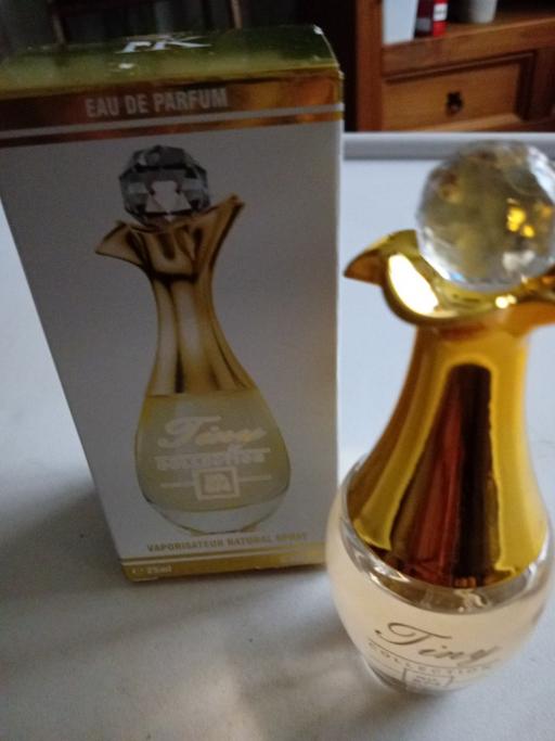  — brand new ladies EAU DE PARFUM SET