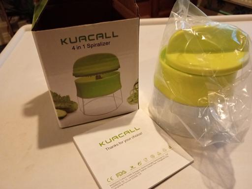  — brand new 4 in 1 spiralizer set