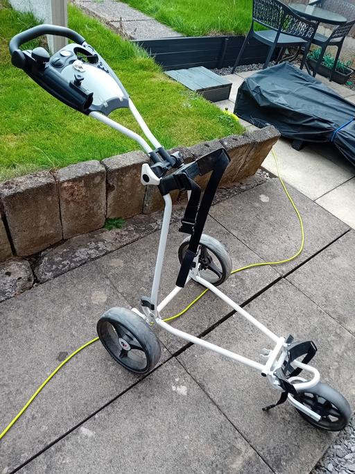  — Golf cart / trolley