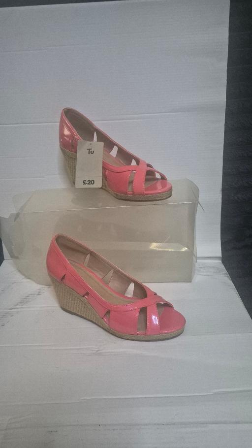  — tu shoes