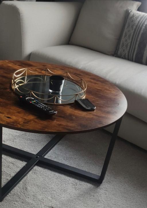  — round coffee table