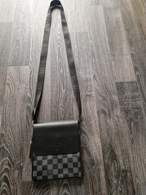  — LV shoulder bag, bkack/grey