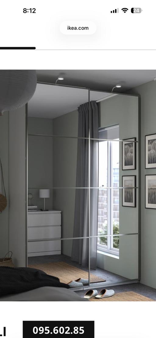  — Auli A pair of sliding mirror doors 200x236