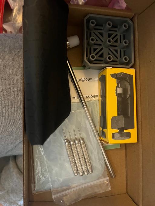  — Watch link remover set new