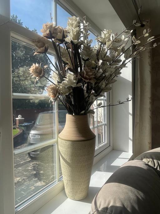  — Vase and flowers