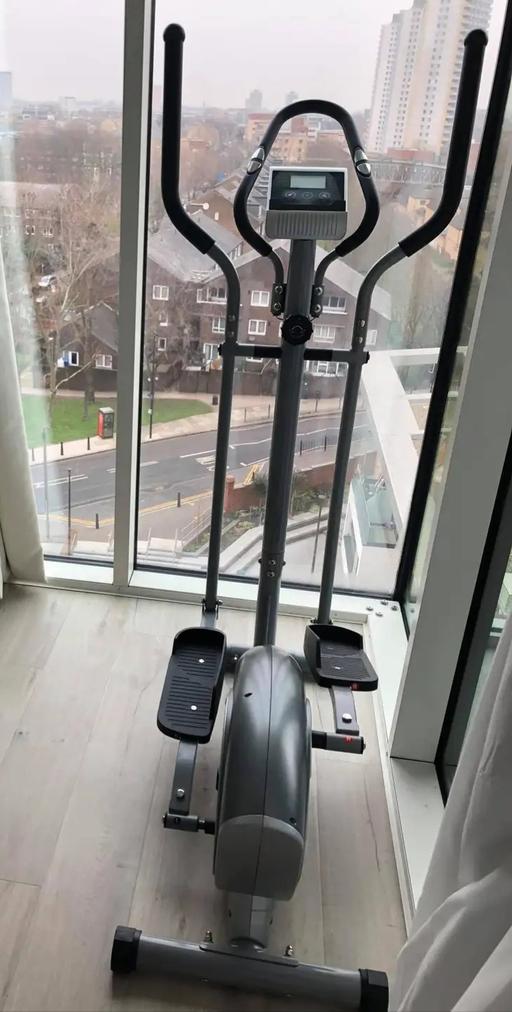  — Elliptical trainer