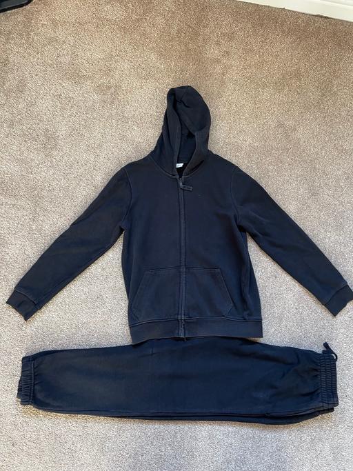  — Unisex children tracksuit  9 years