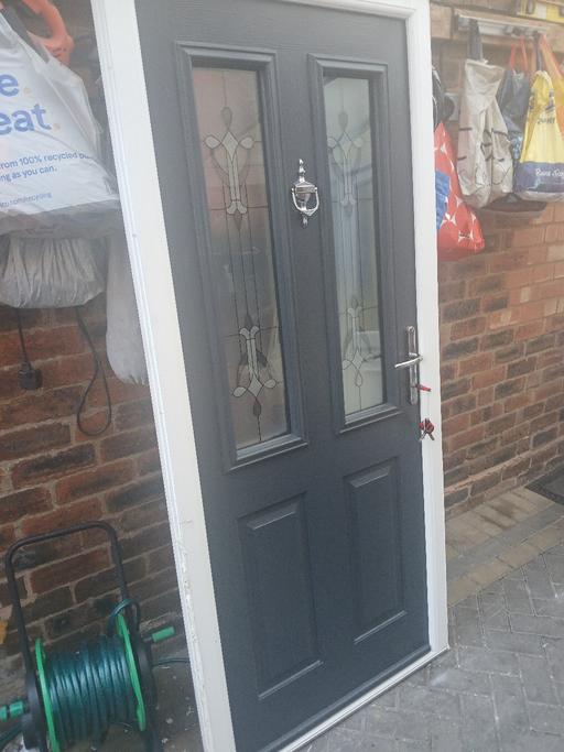  — compersite bak or side door mint