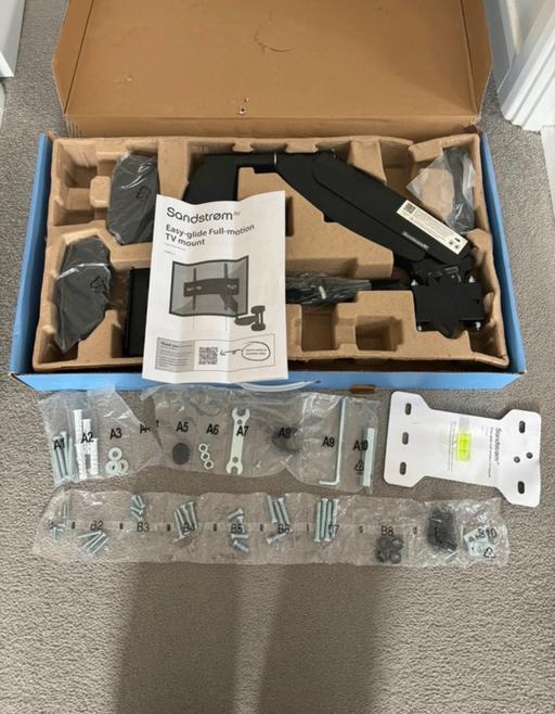  — Sandstrom Tv mount 55-75” full motion bracket