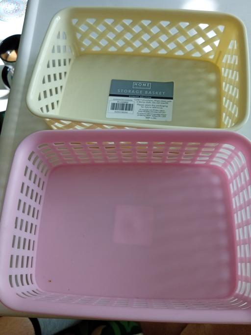  — 2 storage baskets