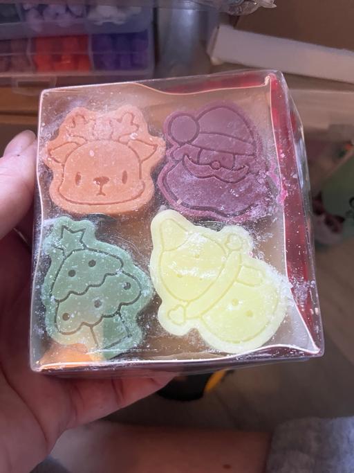  — New Christmas candles 2£
