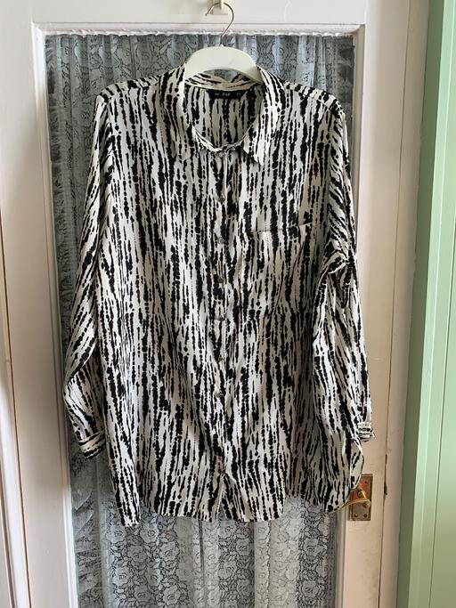  — Ladies blouse