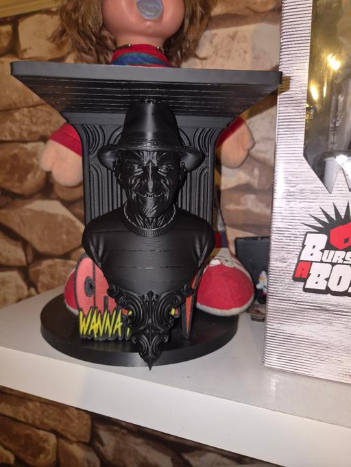  — Freddy krueger shelf