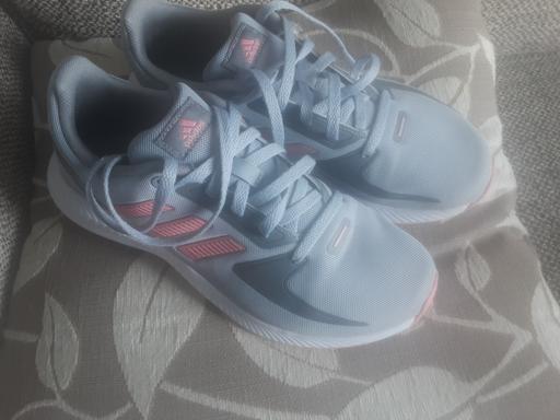  — ladies size 5 Adidas grey trainers