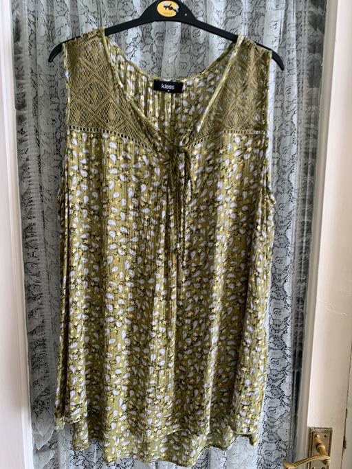 — Ladies blouse