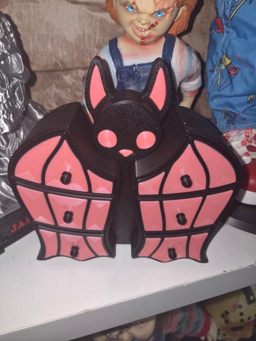 — bat jewellery organisers