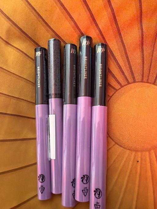  — New H&M bright liner Eyeliner   SALE