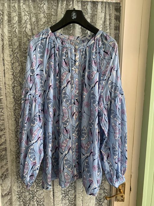  — Ladies blouse