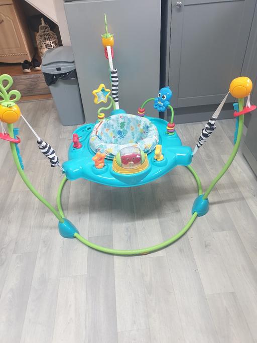  — Baby Einstein bouncer